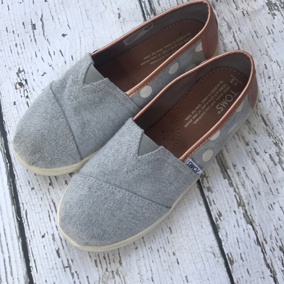 Girl’s Polka Dot Toms Size 3Y - Picture 2 of 5